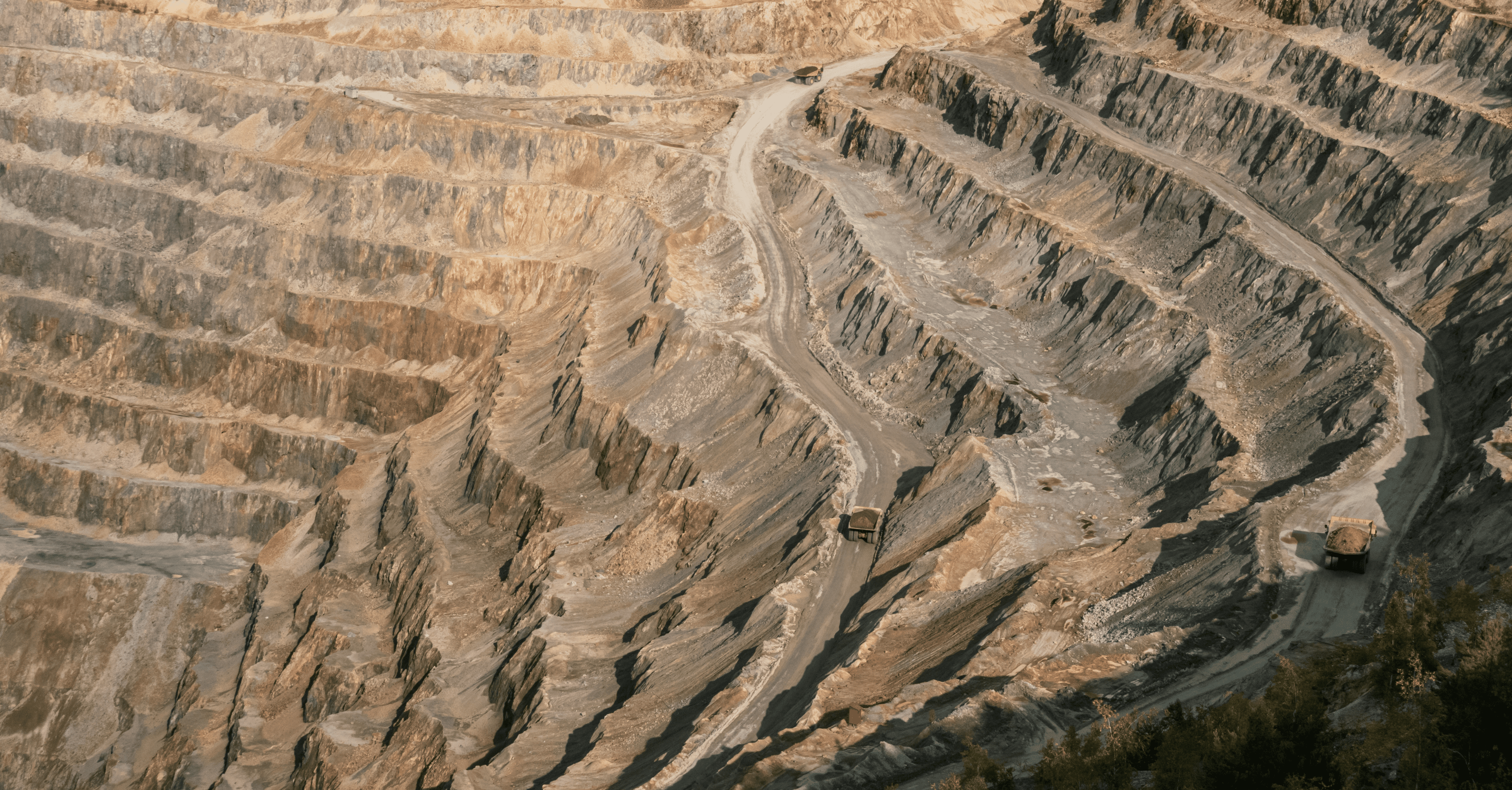 Lavra na Mineração: Uma Abordagem sobre Métodos e Regulamentação